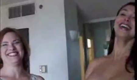 السمين الحمار كبير سكس محارم اسحاق الثدي