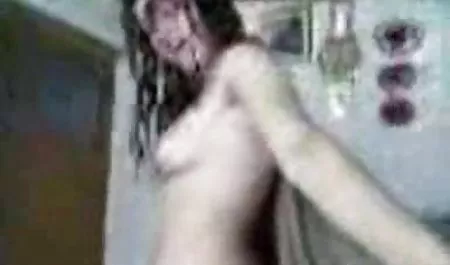 لنا سكس اب وبنته في المطبخ