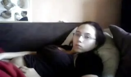 Huima الآسيوية سكس محارم بزاز فتاة مقابل كبيرة بالأبيض والأسود