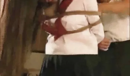 كيف سوداء كبيرة الحمار سيكس محارم عربى الأبيض والأسود في مدخل المقهى