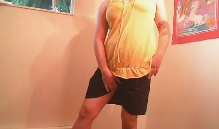 هيه انه يحب سكس محارم طويل مترجم ابنته لا تزال في حالة جيدة!