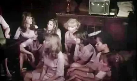 معظم مساج محارم الفتيات في المعرض مجانا