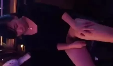 مثير جدا وجميلة فيديو محارم مترجم