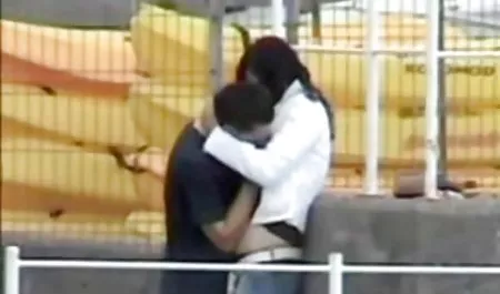 الشاطئ(1993) سكس محارم ام وبنتها