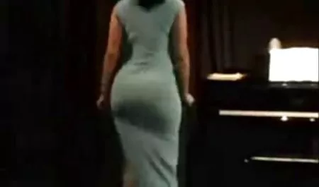 الرطب للعب مع اللعب في الدرجة التي افلام سكس محارم كوري تخفي جزء 03